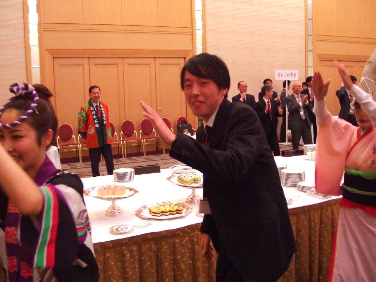 JJSCAS2012@Tokushima_He statrs dancing Awawodori